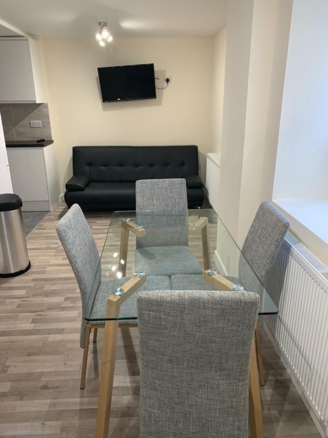 Central Apartment Paddington Londra Esterno foto
